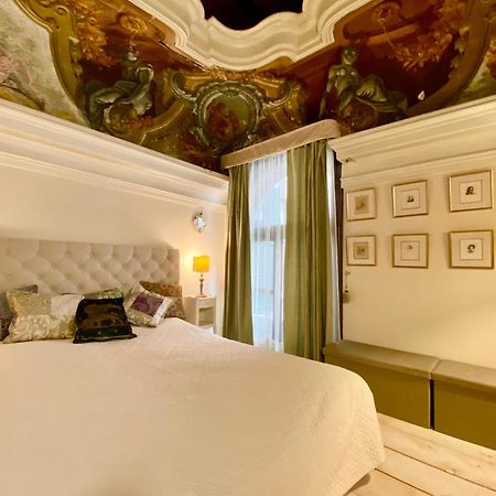 Venice Palace Luxury Suites Exterior photo